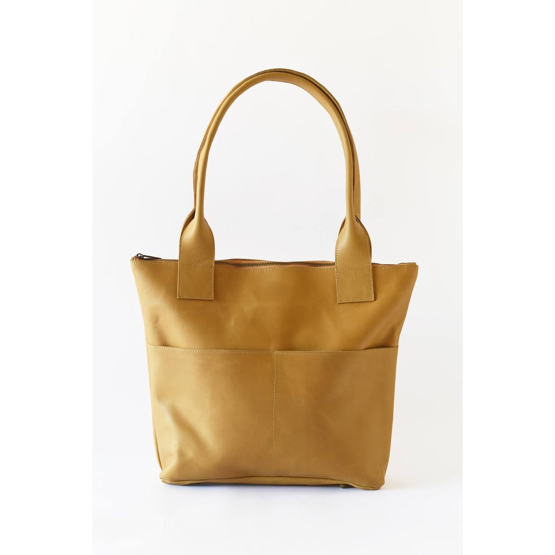 Caramel Large Classic Shoulder Bag