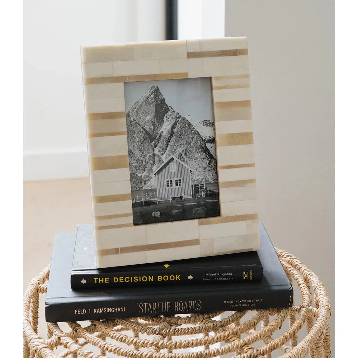 Dari Sandstone Stripe 4x6 Picture Frame