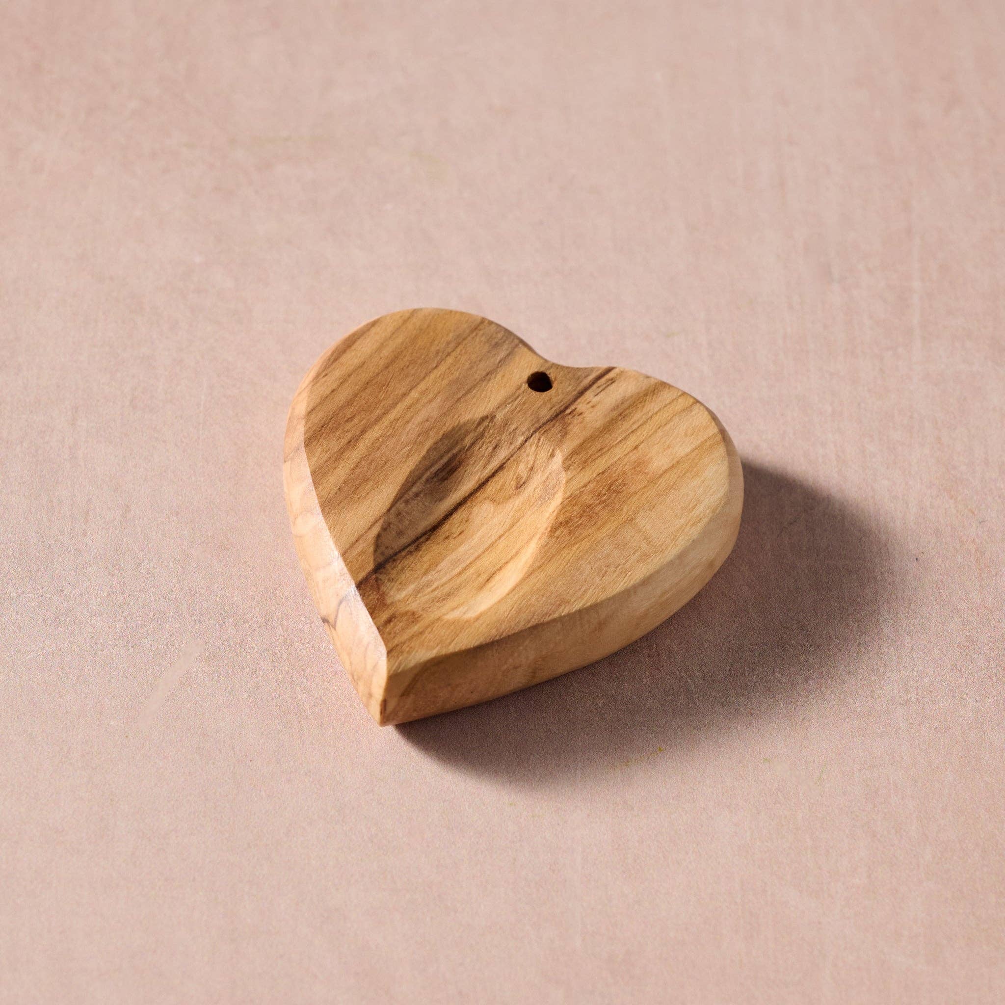 Hubb Olive Wood Pocket Heart