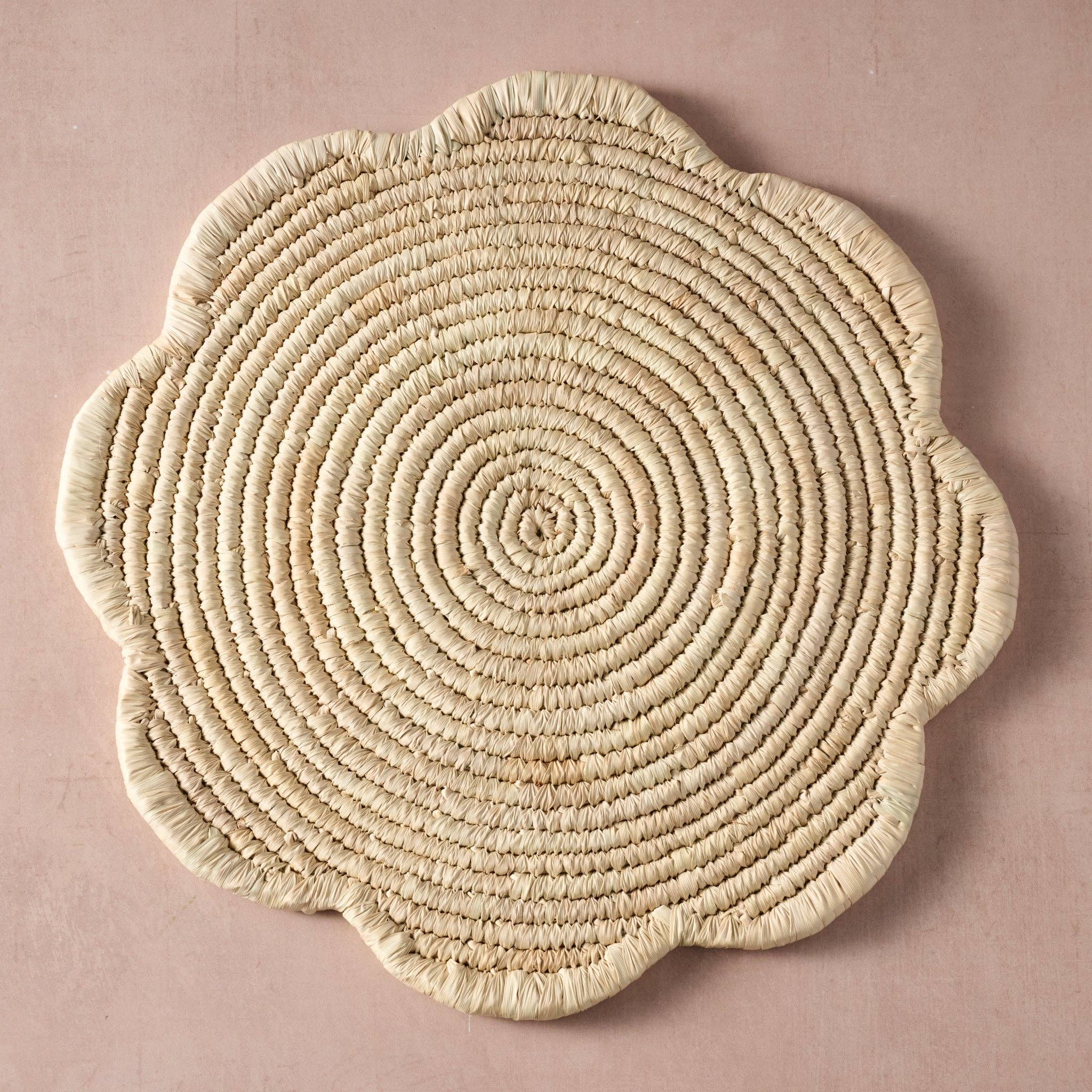 Seba Scalloped Palm Leaf Charger (*Local Pickup/Local Delivery Only)