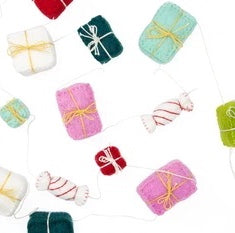 Felt Gift Package Garland