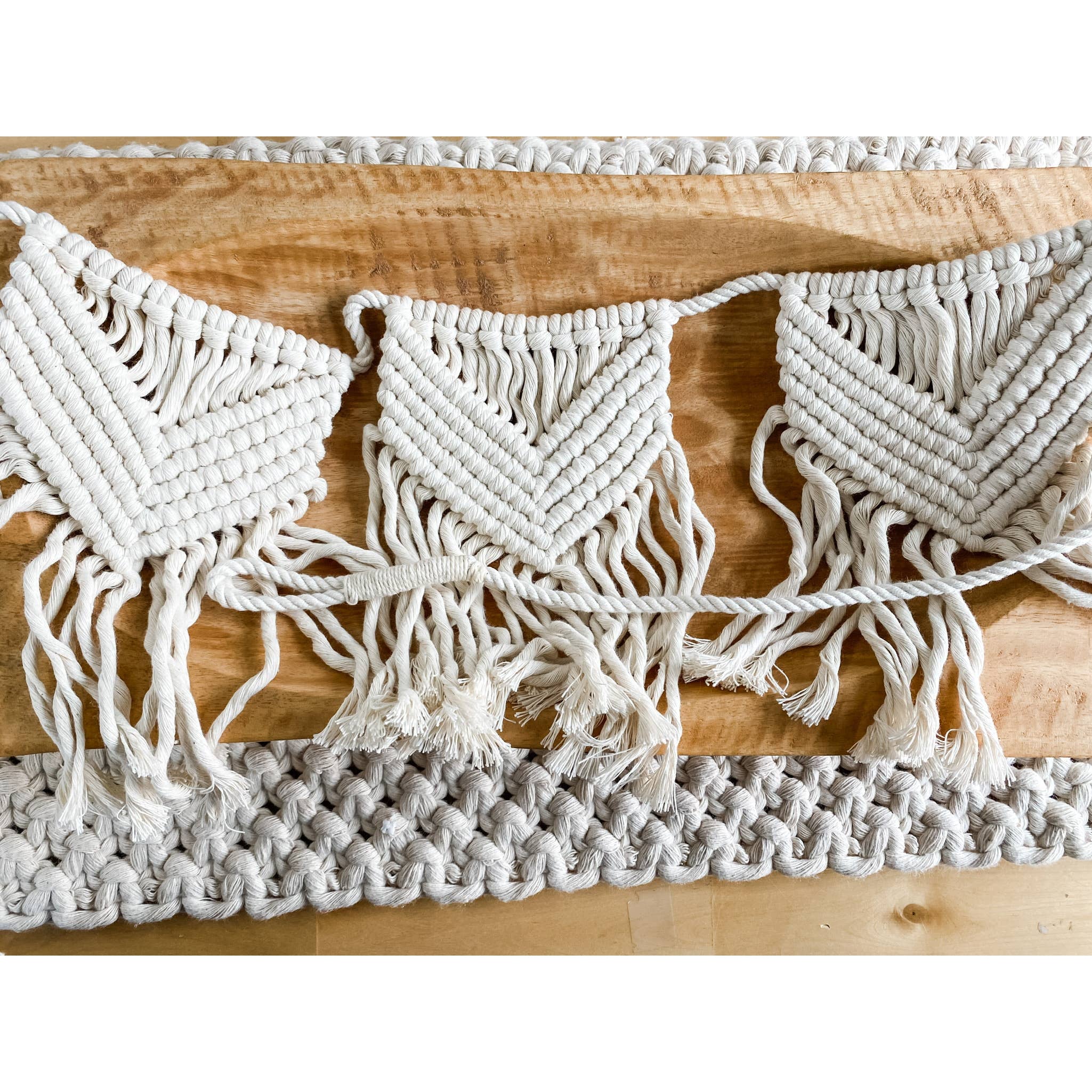 Macrame Garland-Cream Solid