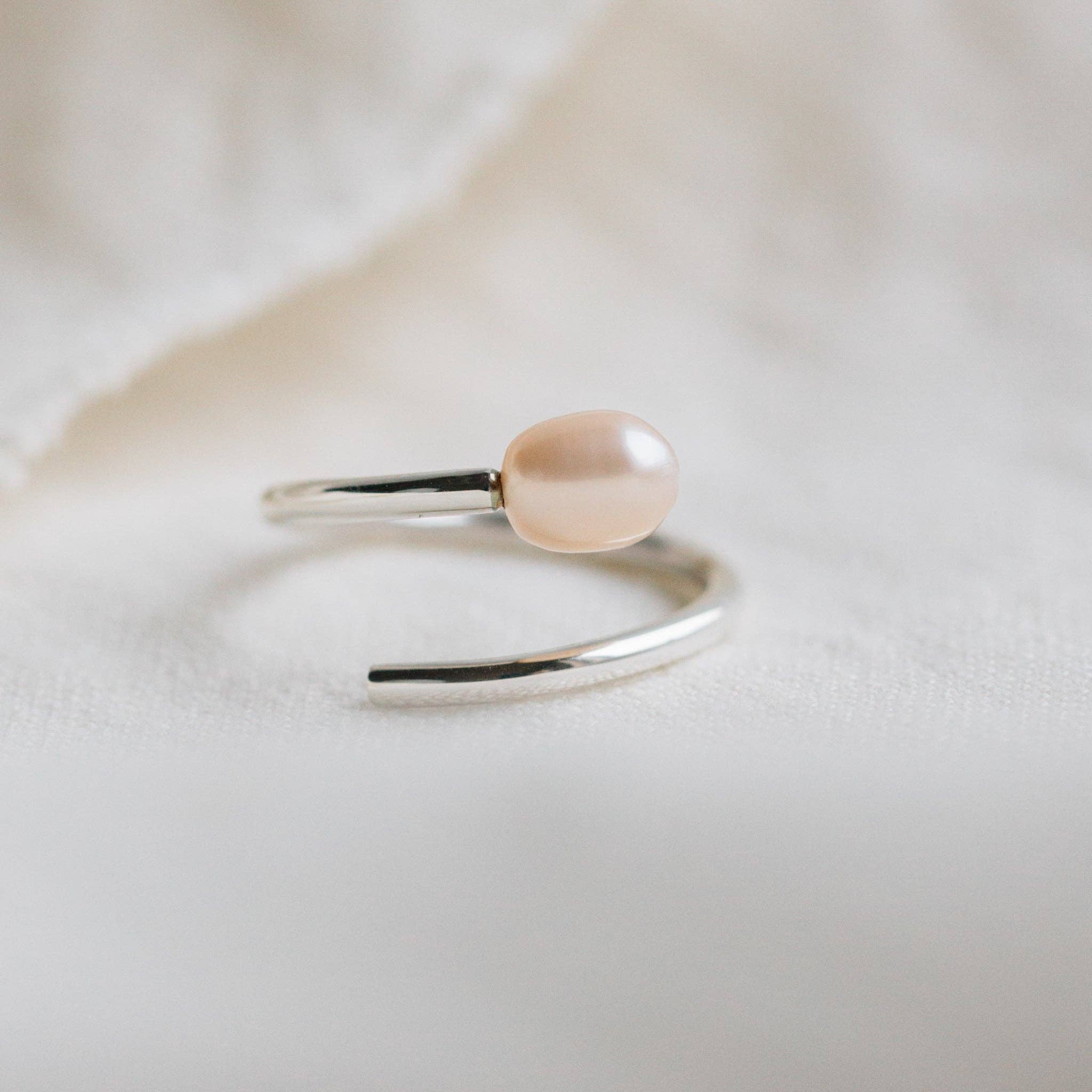 Ati Pearl Swirl Silver Ring