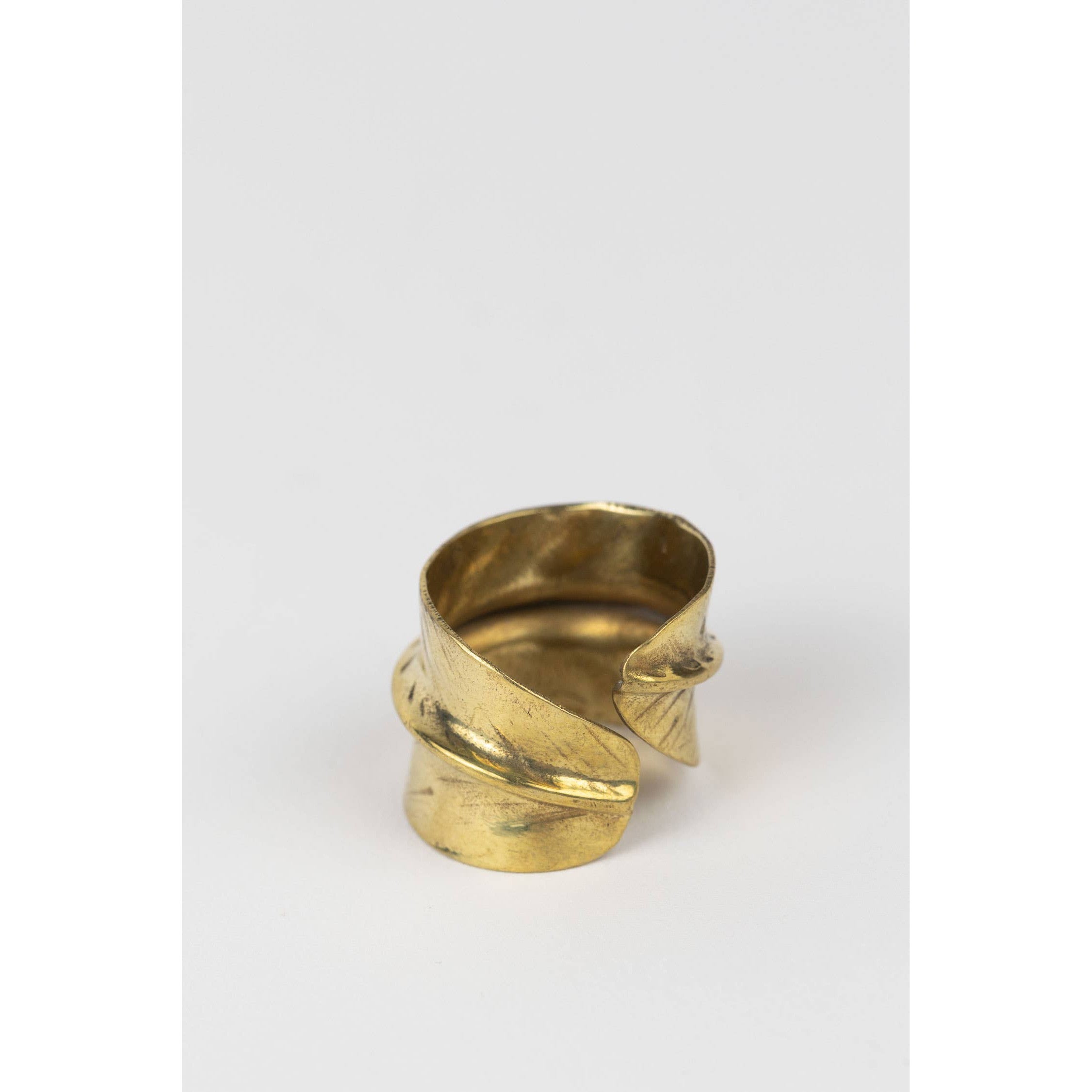 Cinchona Leaf Ring