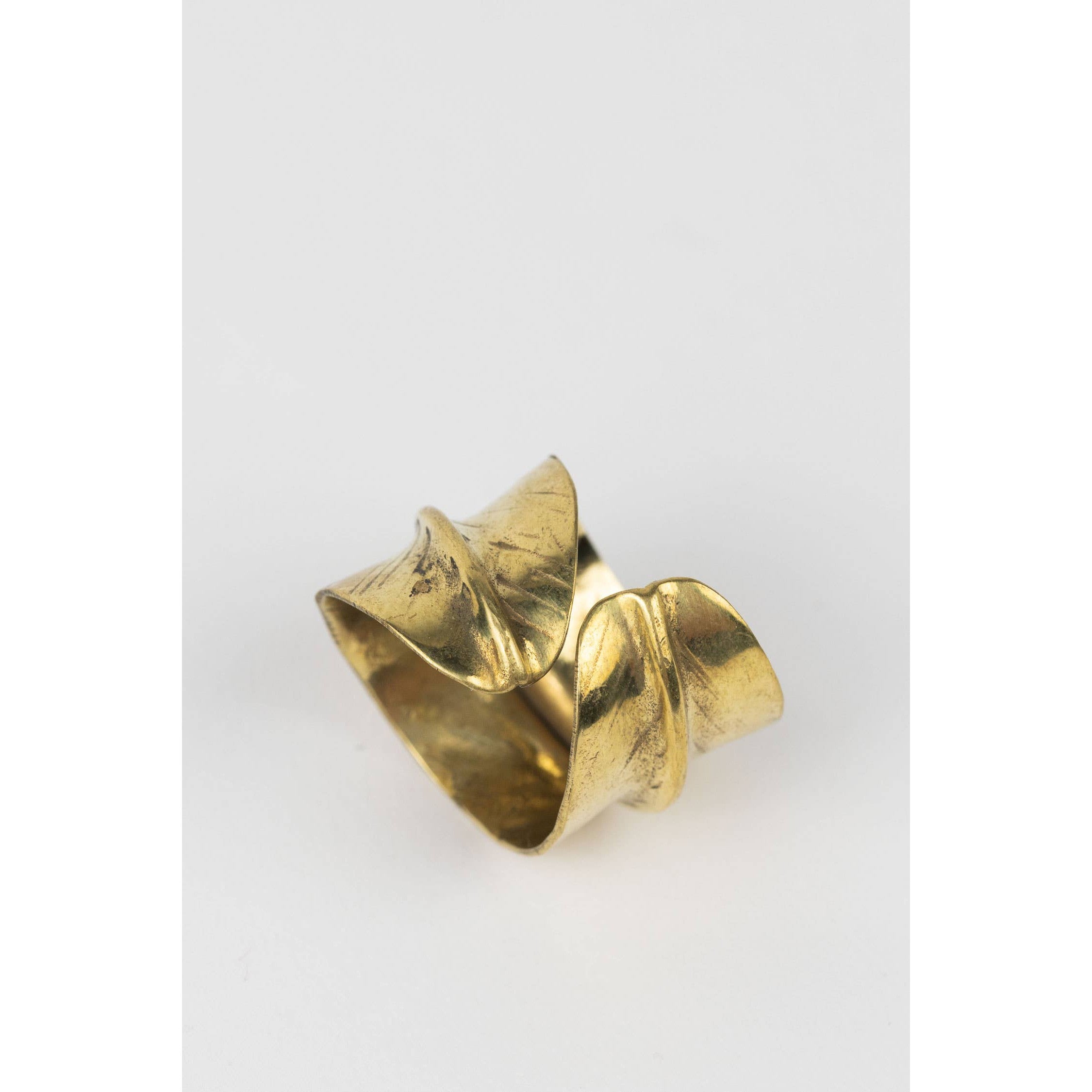 Cinchona Leaf Ring