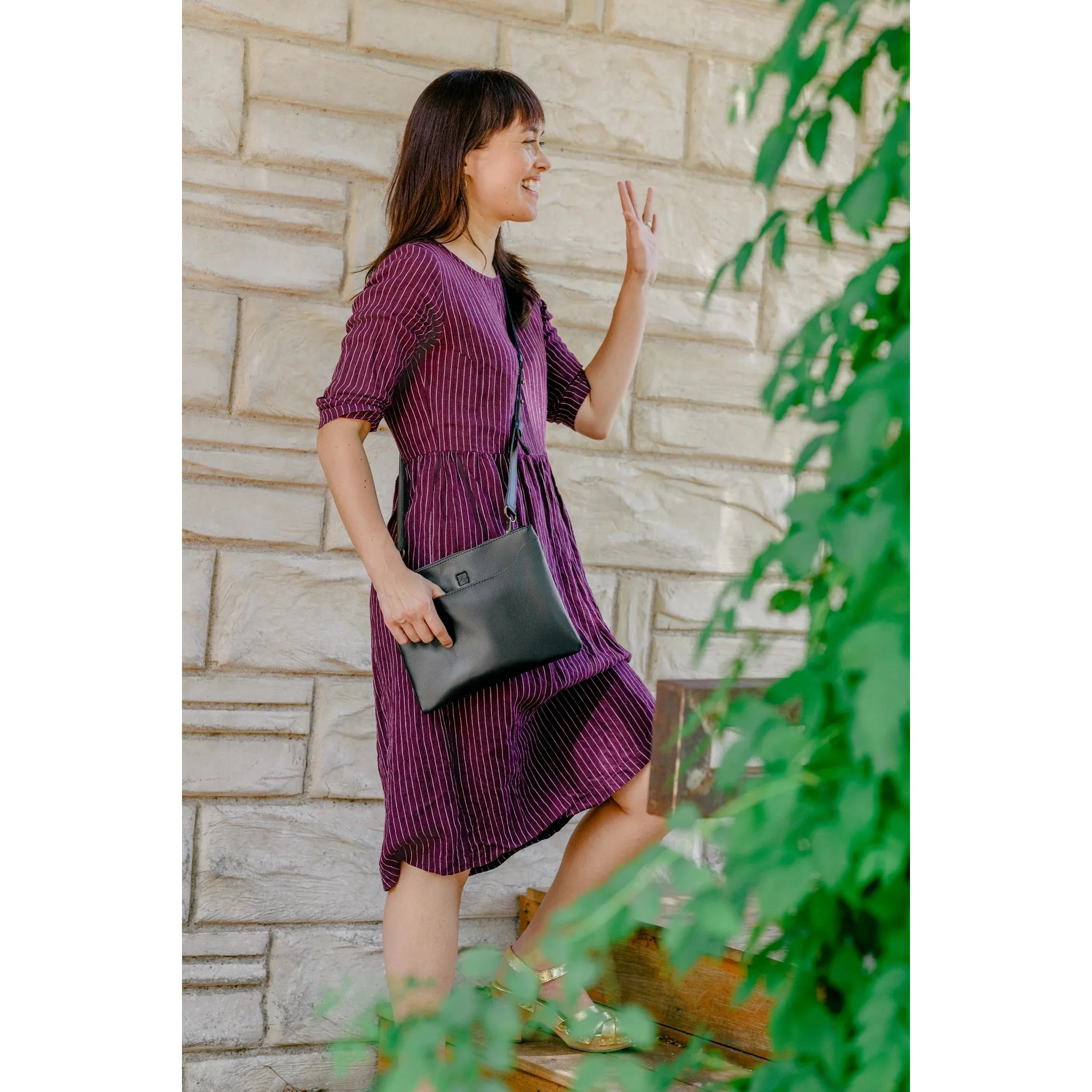 Cognac Simple Crossbody