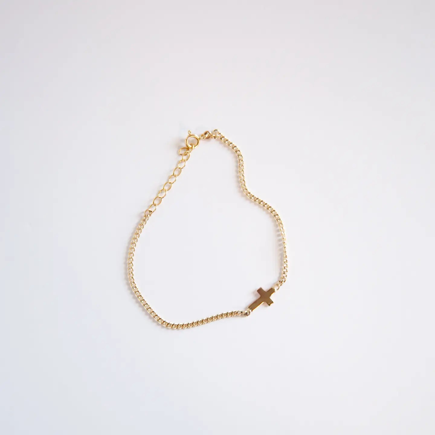 Cross Curb Chain Bracelet