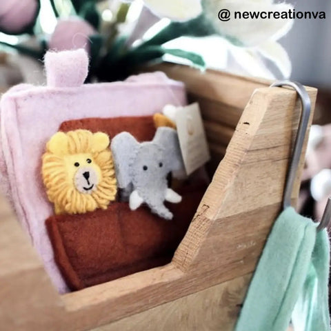 Felt Noah’s Ark Puppet Bag