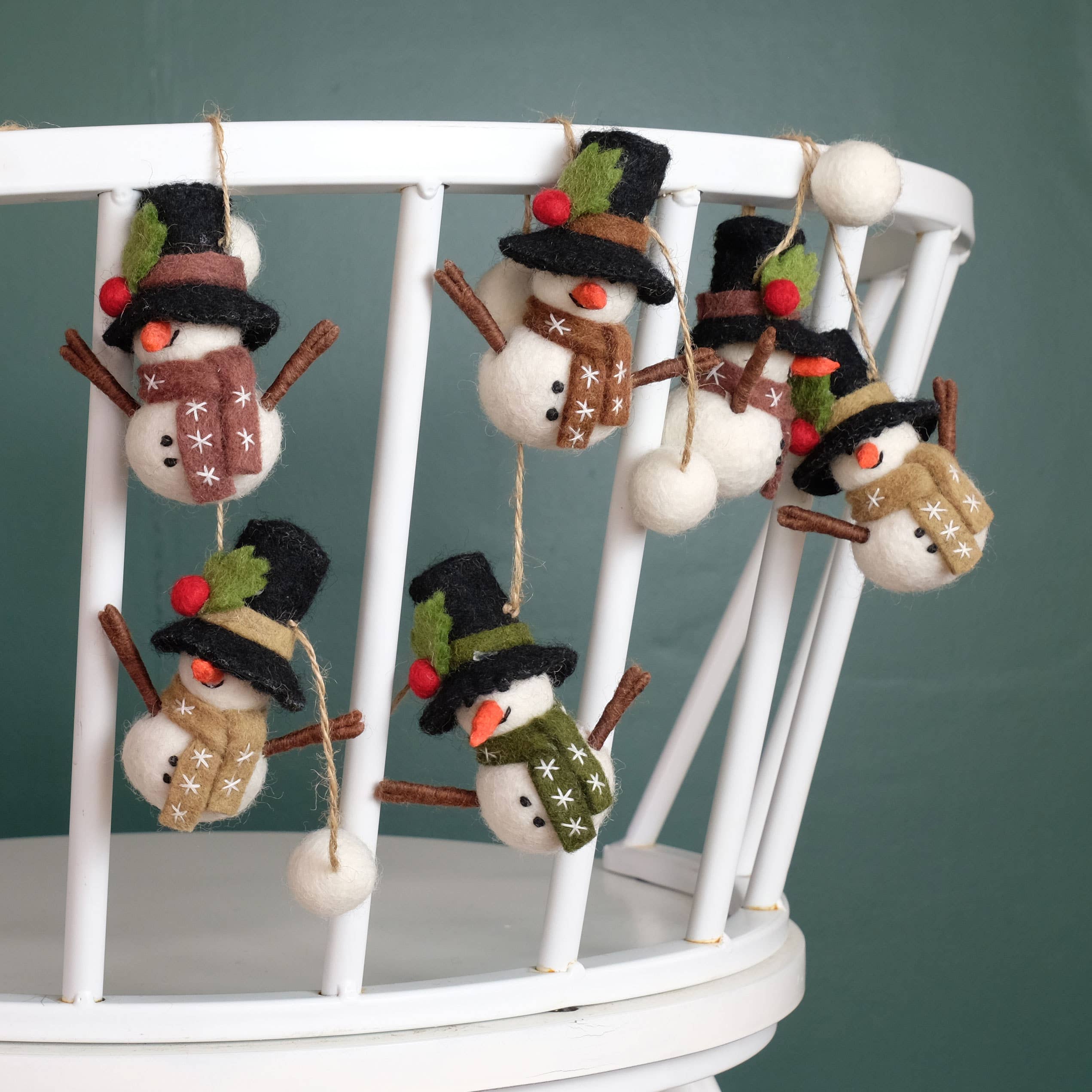 Felt Snowmen Garland