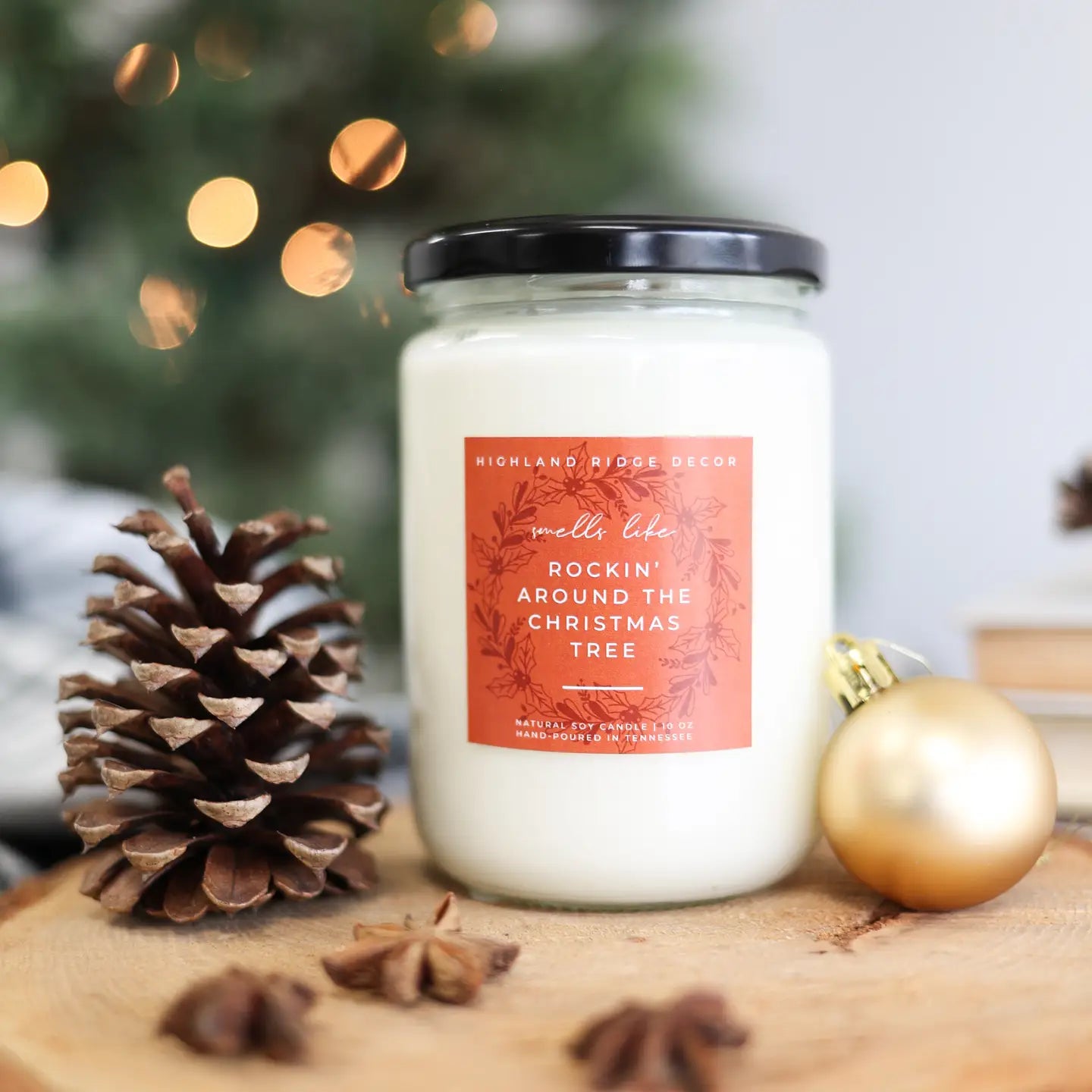 Highland Ridge Holiday Scented Candles- Assorted Scents/Sizes