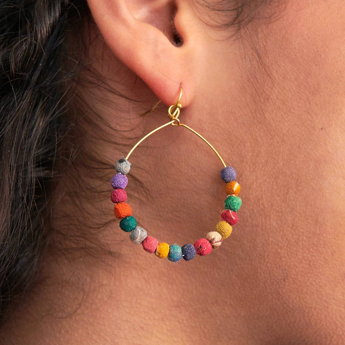 Kantha Milieu Demi Hoops