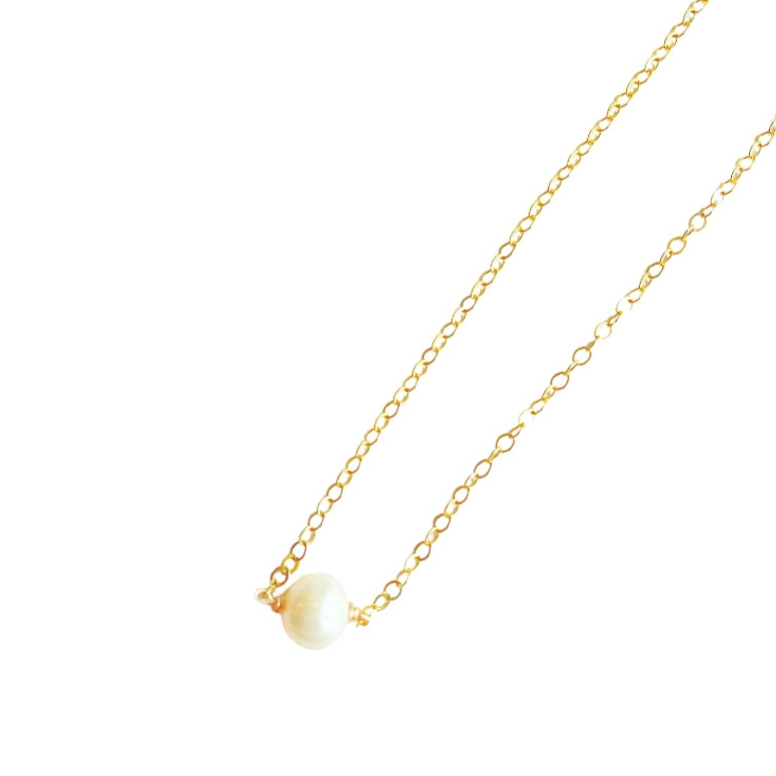 Leeda Pearl Necklace in Gold