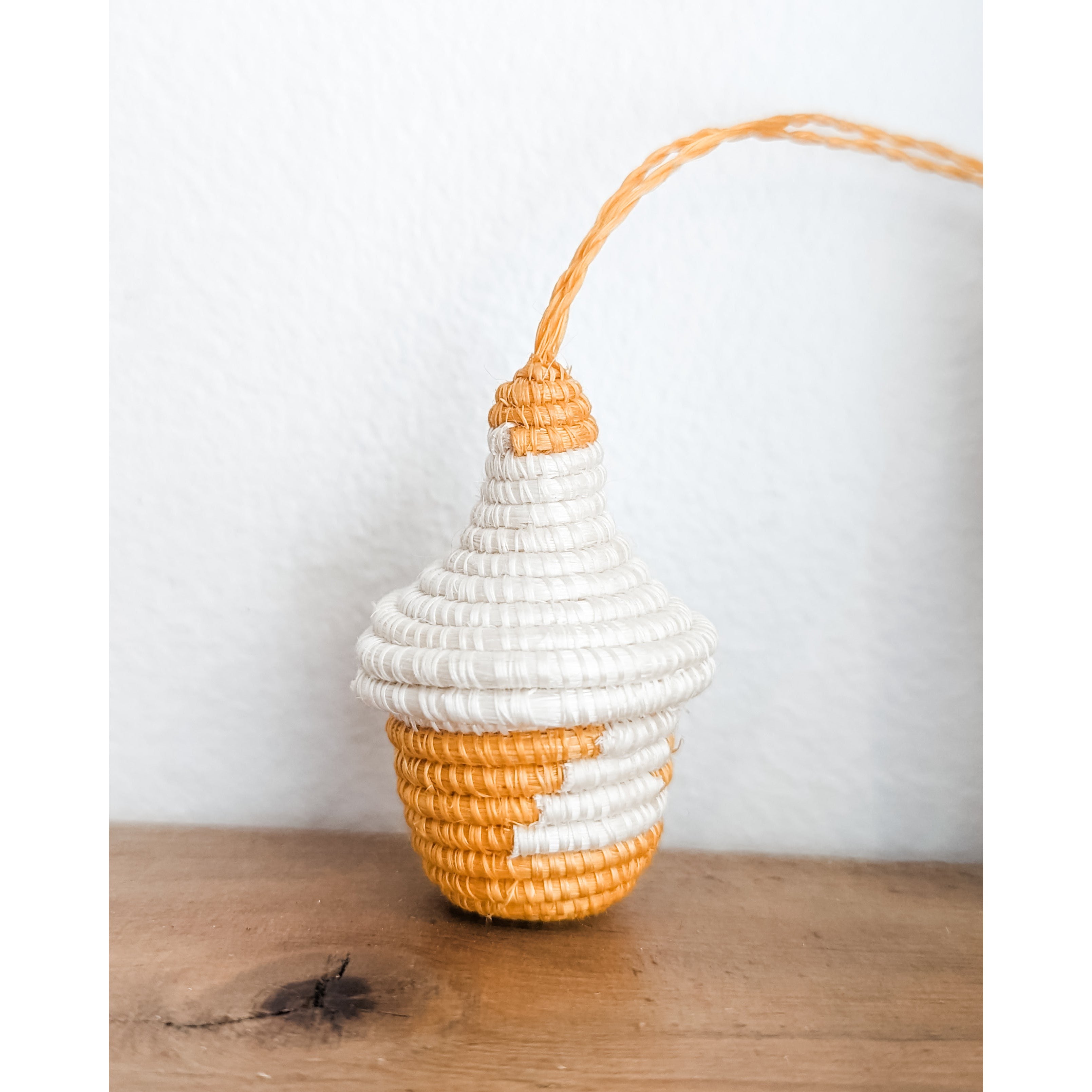 Miniature Basket Ornament - Assorted Colors