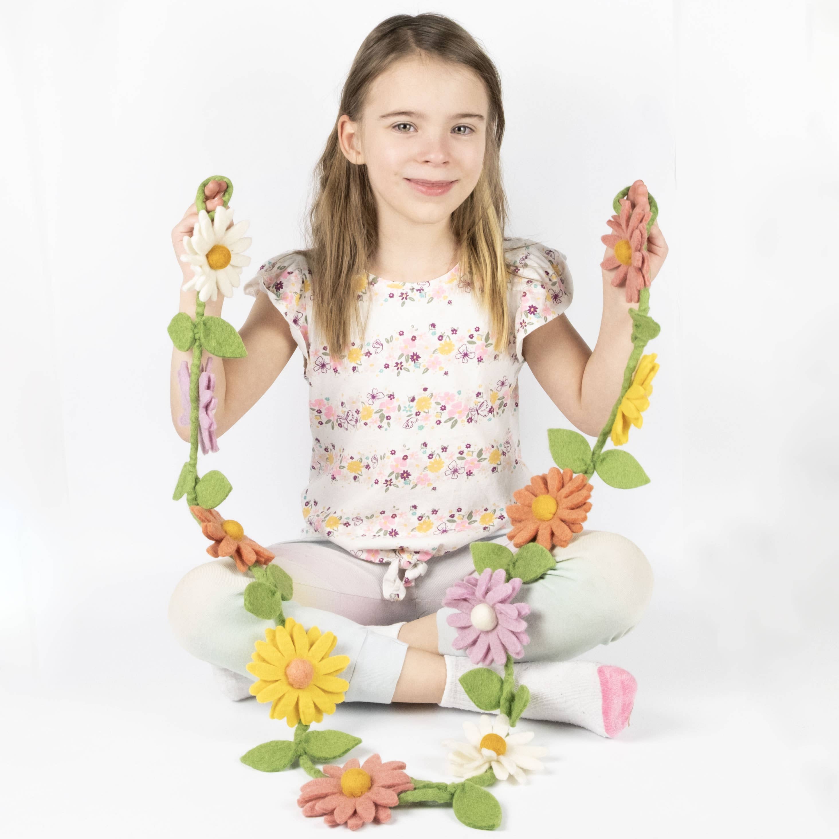 Pastel Daisy Garland