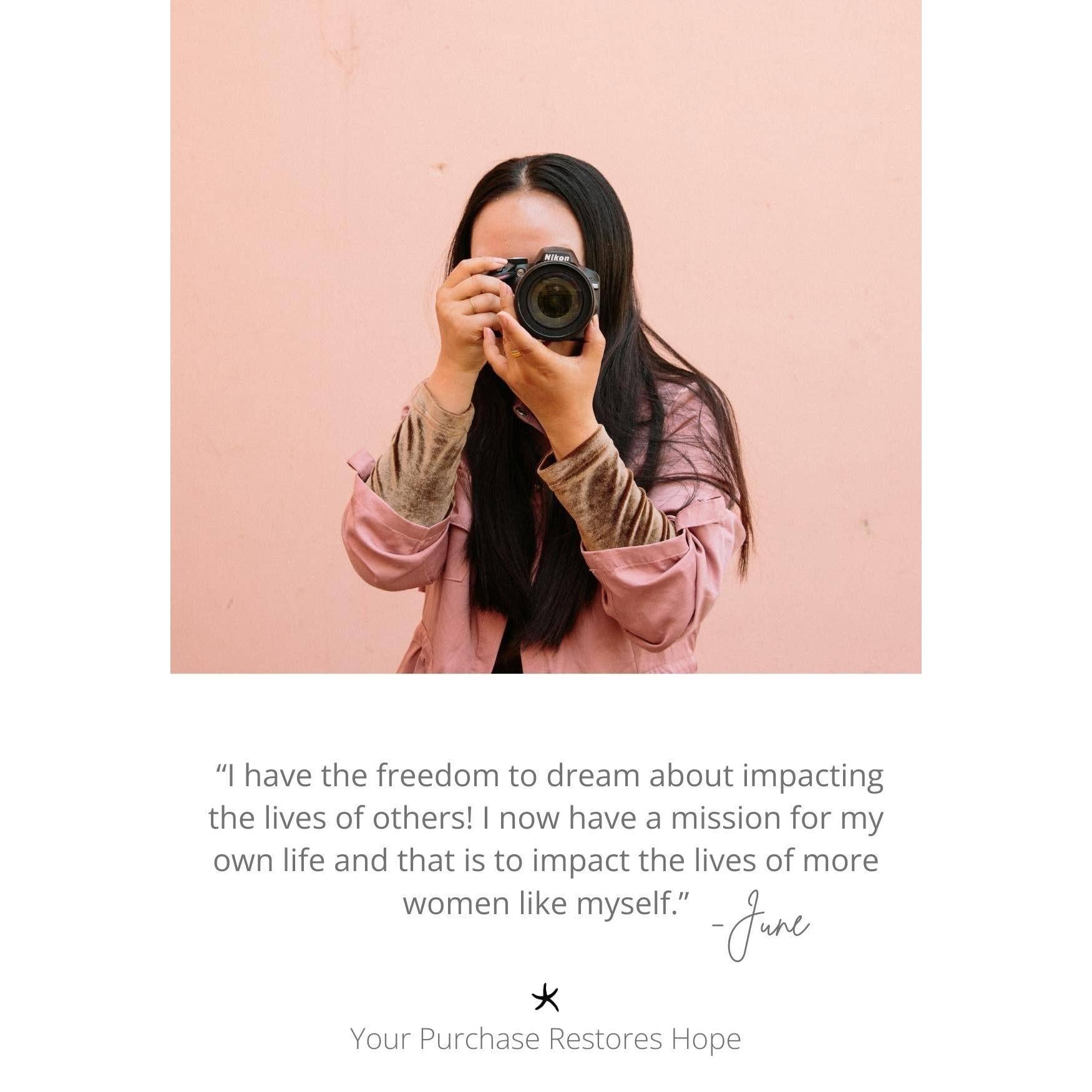 Poised Petal Earrings in Mint