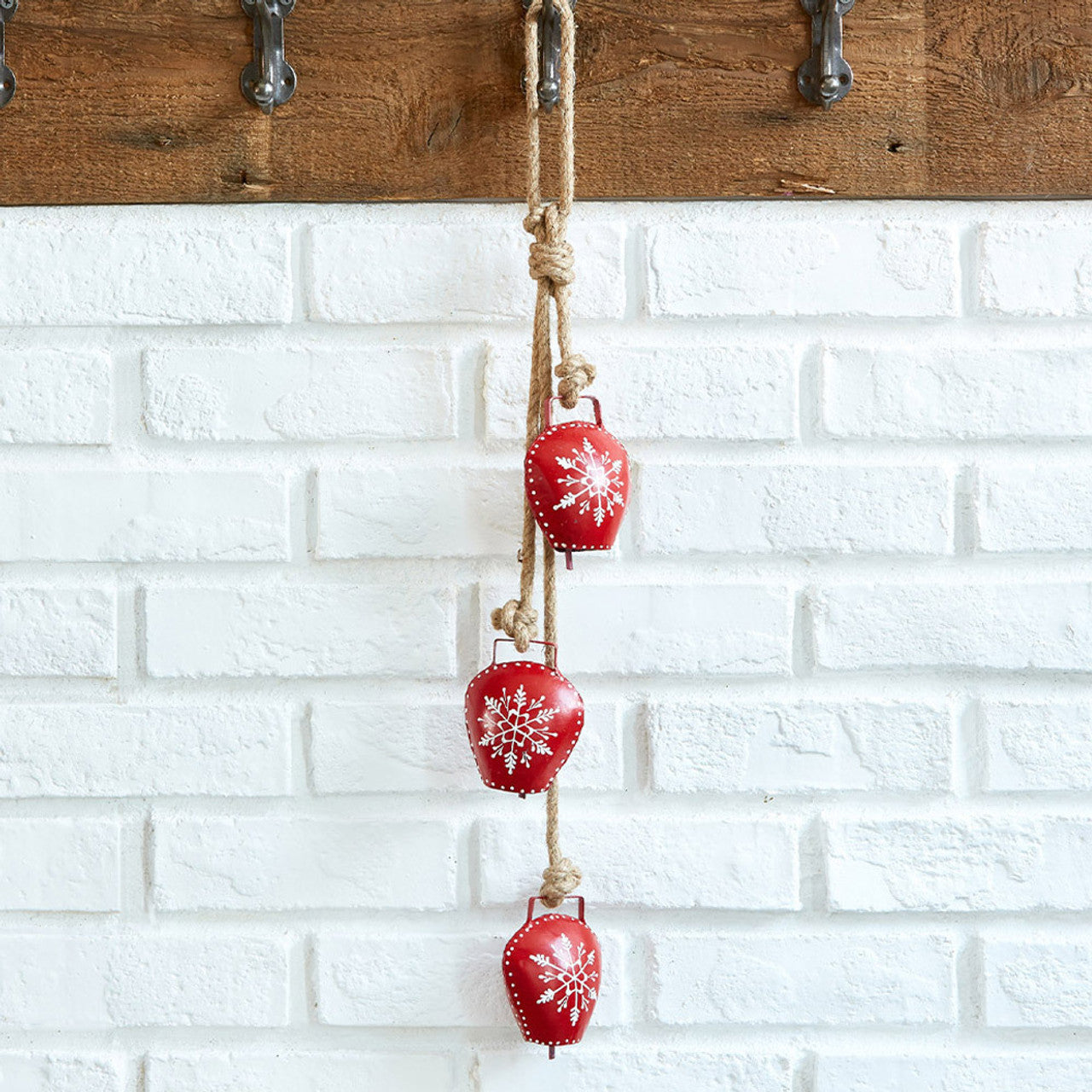 Ringing Snowflake Bells