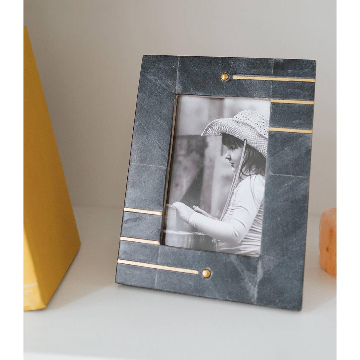Sammita 4x6 Black Picture Frame