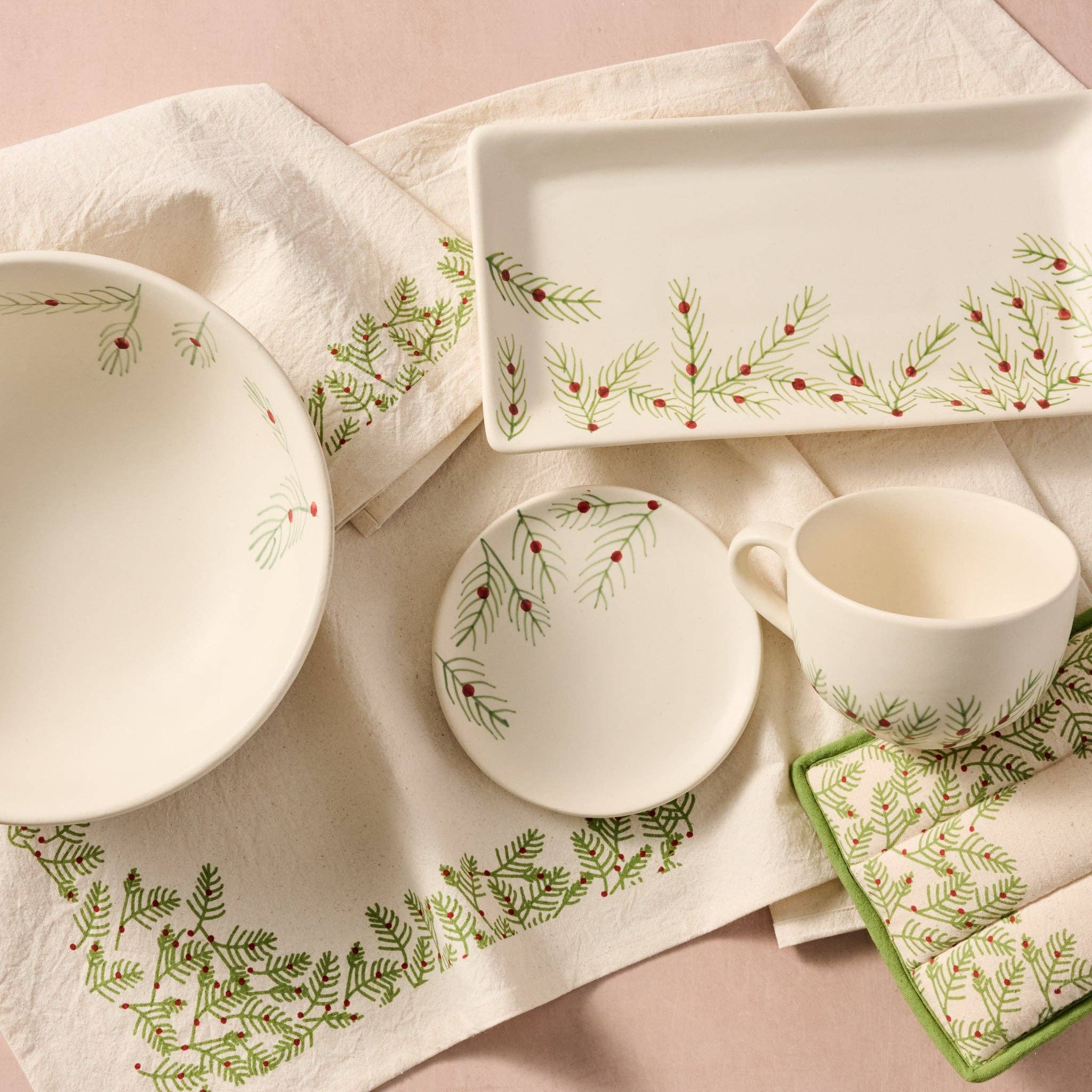 Sardee Holly Oversized Ceramic Mug