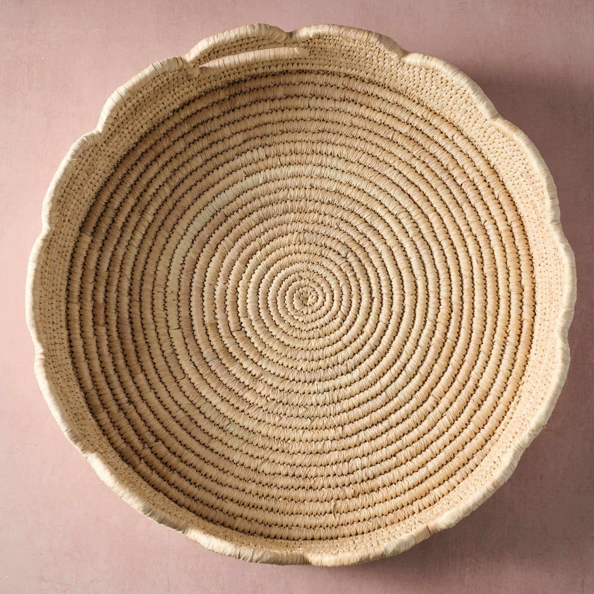 Seba Scalloped Palm Leaf Tray (*Local Pickup/Local Delivery Only)