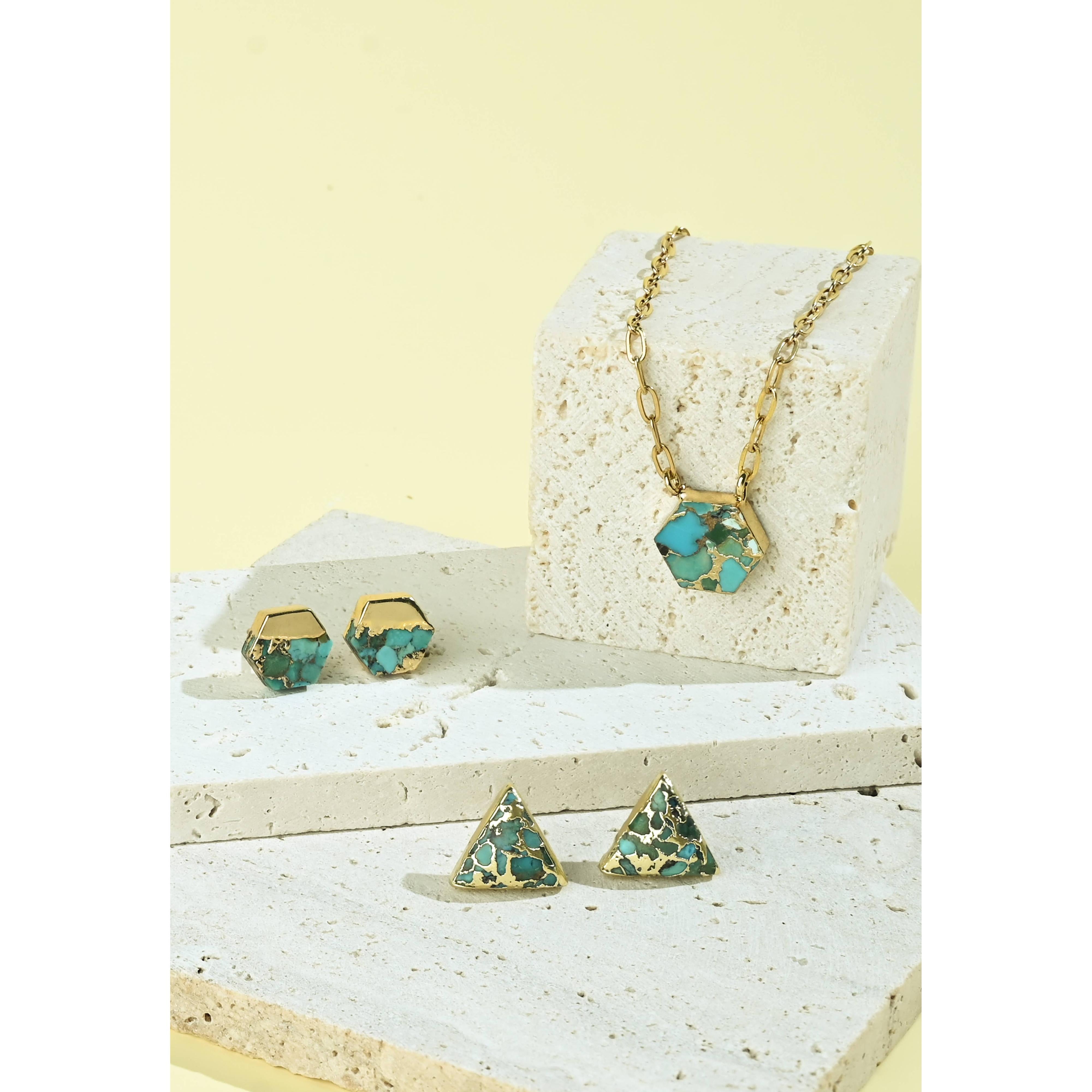 Still Waters Turquoise Necklace