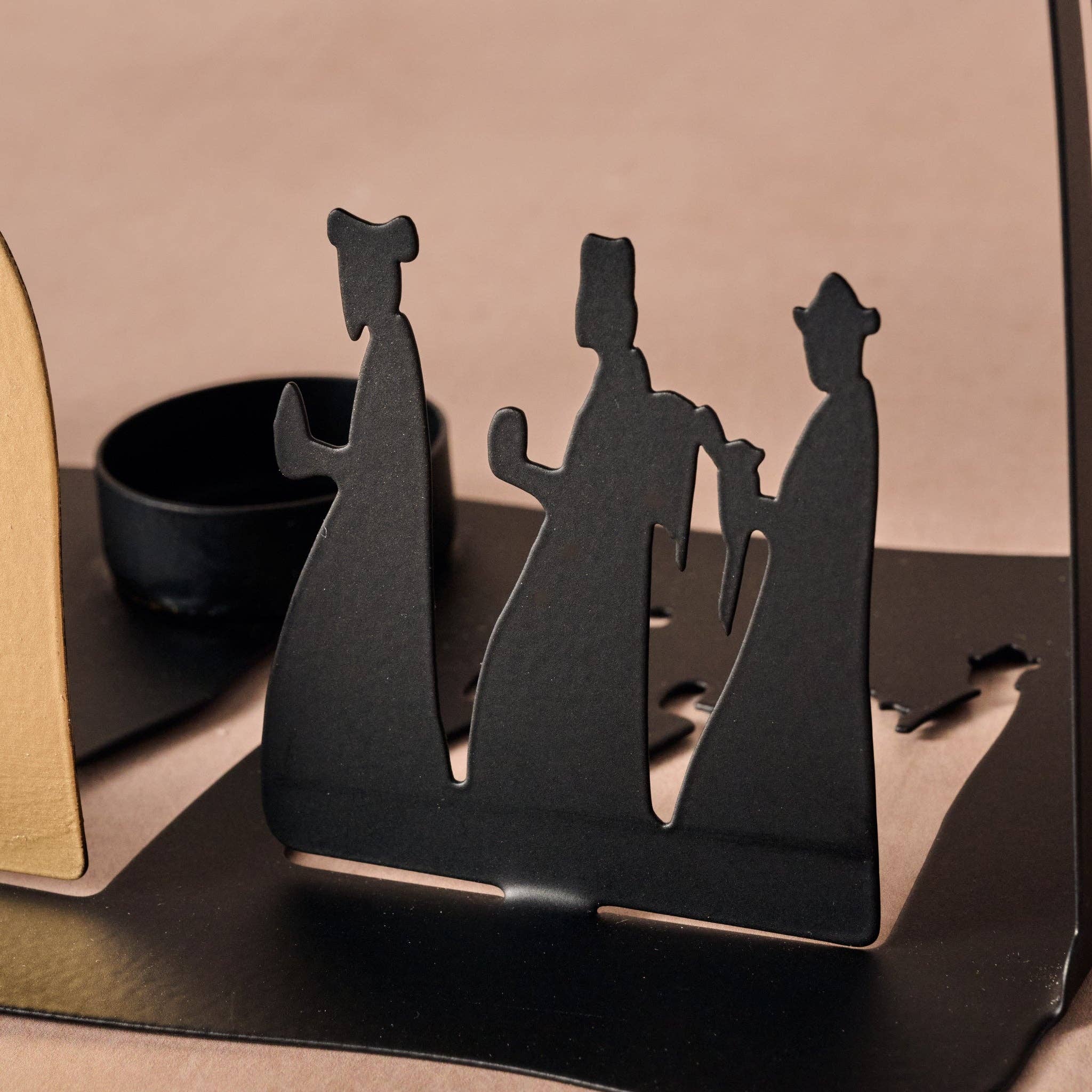 Traad Iron Nativity Creche