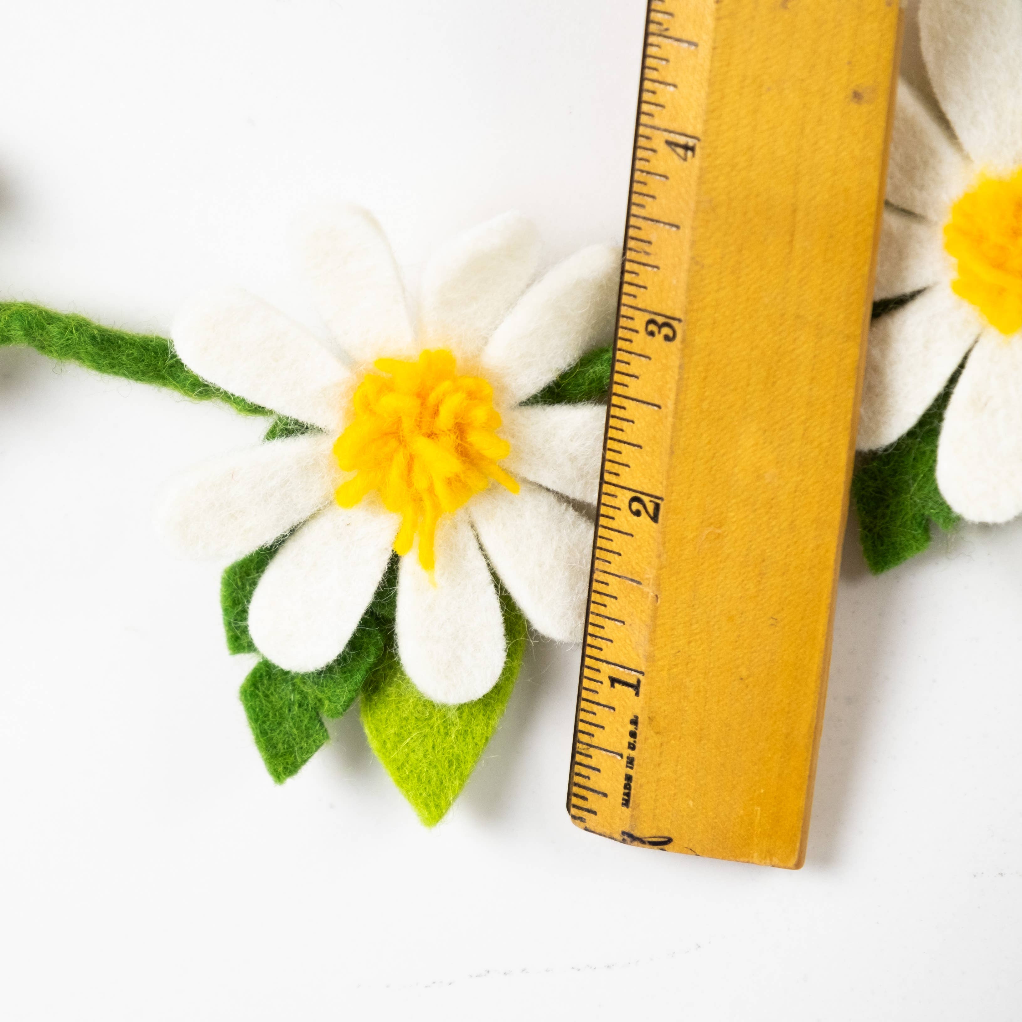 White Daisy Garland