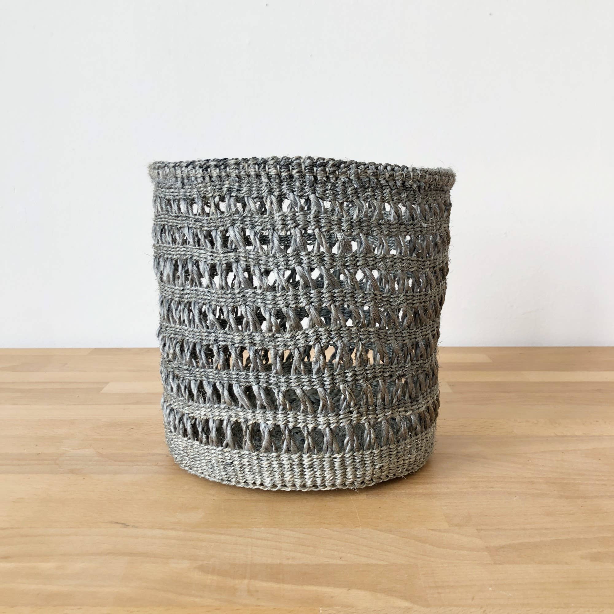 Stone Netted Small Sisal Basket